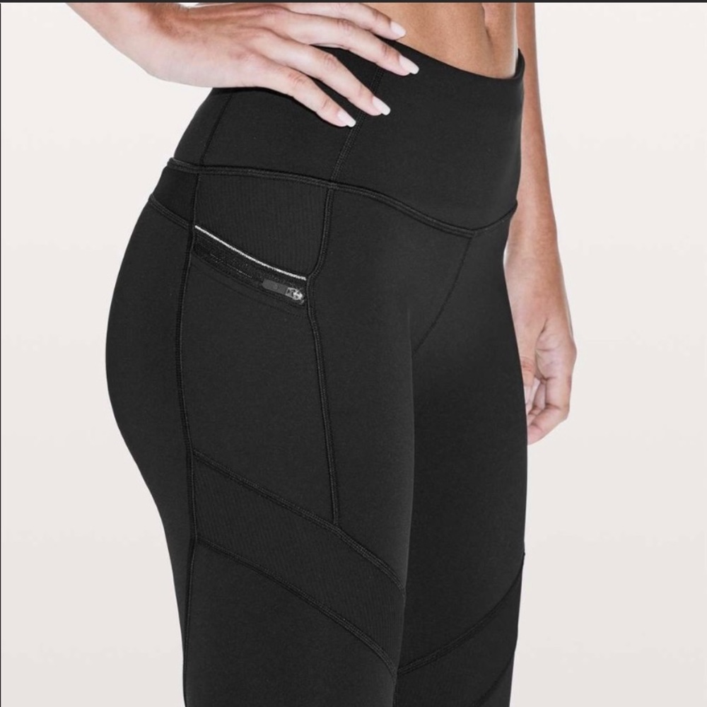 Lululemon keep the fleece tight